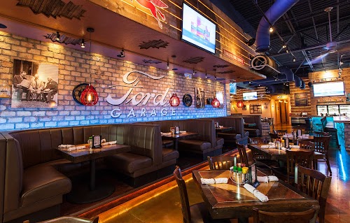 Ford's Garage Estero